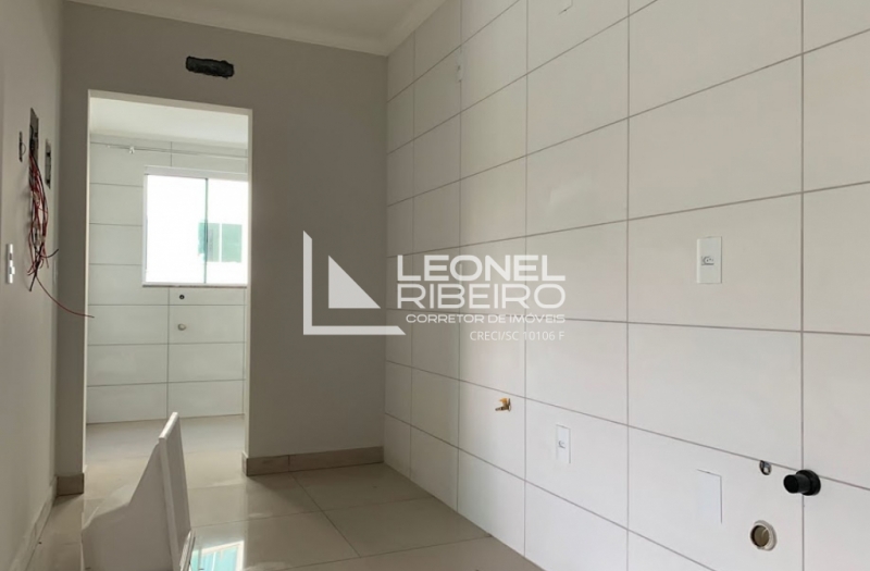 Apartamento Novo em �tima localiza��o no bairro das Na��es - Timb�/SC