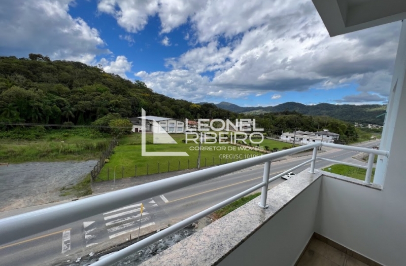 Apartamento Novo em �tima localiza��o no bairro das Na��es - Timb�/SC