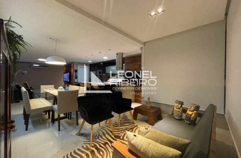 Apartamento Alto Padr�o em Andar Alto  a Poucos Metros do Centro 100% Mobiliado