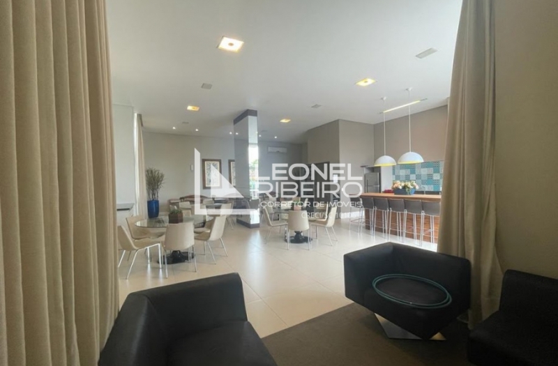 Apartamento alto padr�o semi mobiliado a poucos metros do Centro de Timb�.