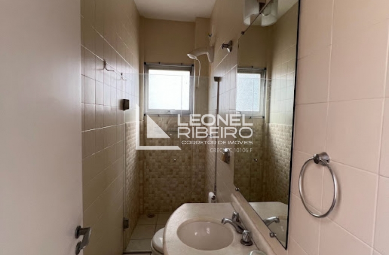 Apartamento semi mobiliado no bairro Centro em Timb�