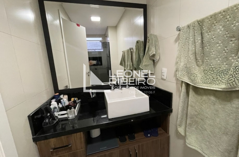 Apartamento alto padr�o semi mobiliado a poucos metros do Centro de Timb�.