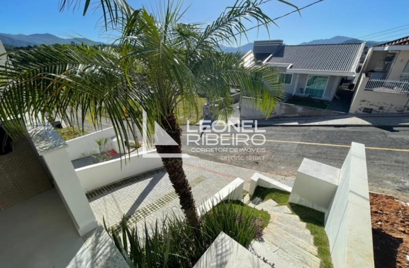 Sobrado Moderno Pronto para morar no Bairro Capitais em Timb�