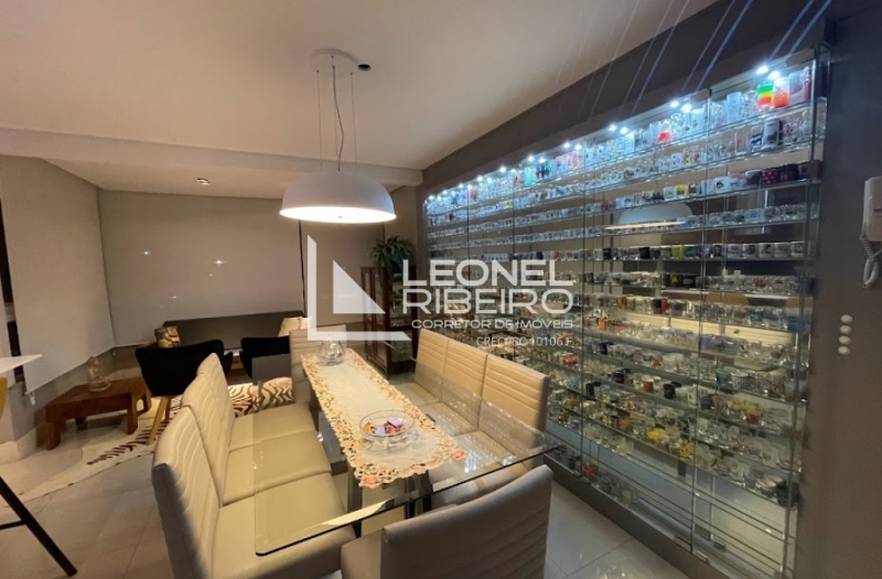 Apartamento Alto Padr�o em Andar Alto  a Poucos Metros do Centro 100% Mobiliado