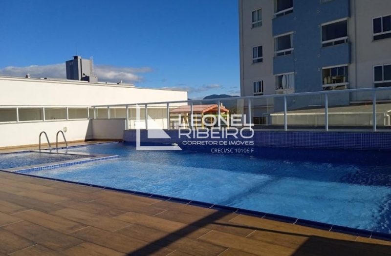 Apartamento mobiliado pr�ximo ao Centro de Timb�.