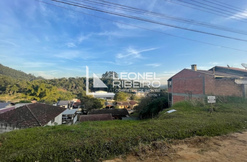 Terreno pronto para Construir no Bairro Pomeranos.