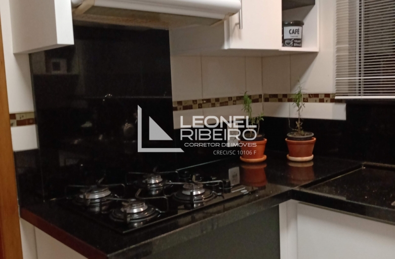 Apartamento com 3 dormit�rios no bairro Padre Martinho Stein.