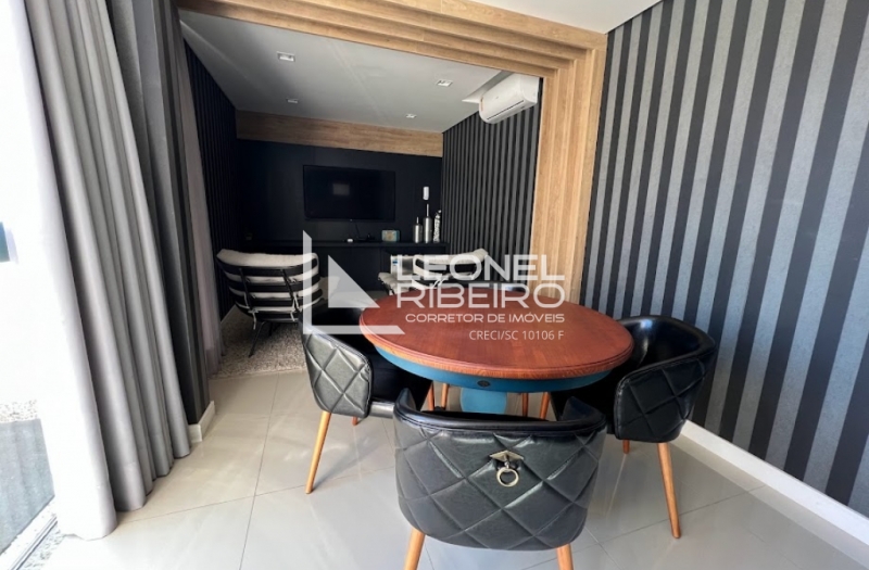 Apartamento alto padr�o semi mobiliado com 3 su�tes no bairro das Na��es/Timb�