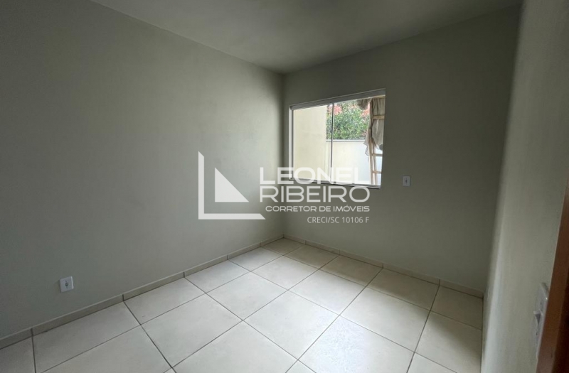 Casa nova no bairro Araponguinhas