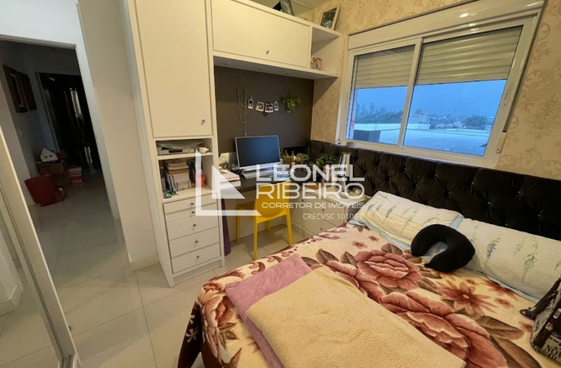 Apartamento alto padr�o semi mobiliado a poucos metros do Centro de Timb�.