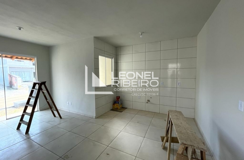 Casa nova no bairro Araponguinhas