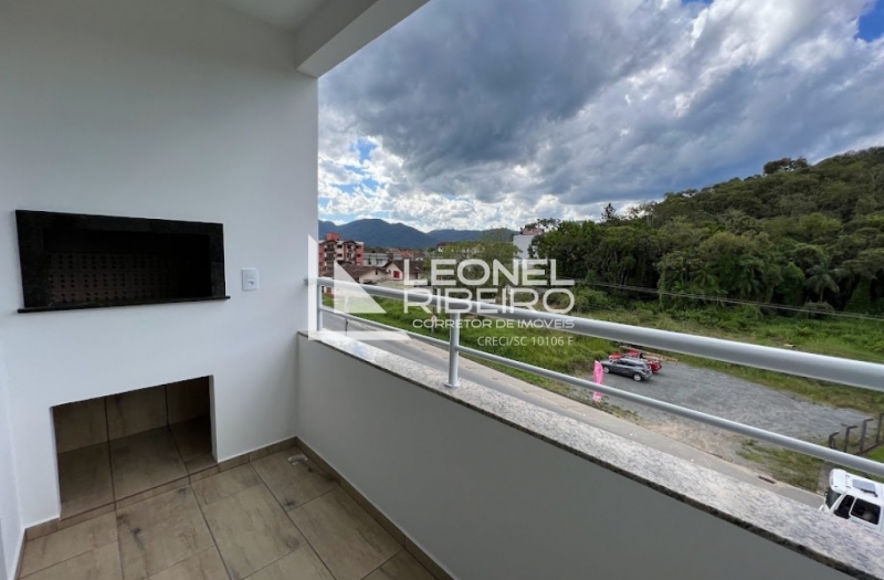 Apartamento Novo em �tima localiza��o no bairro das Na��es - Timb�/SC