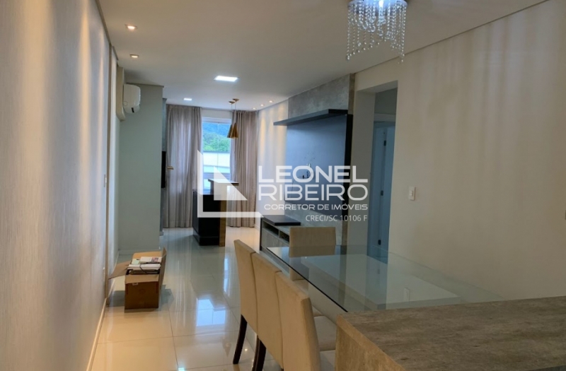 Apartamento mobiliado pr�ximo ao Centro de Timb�.