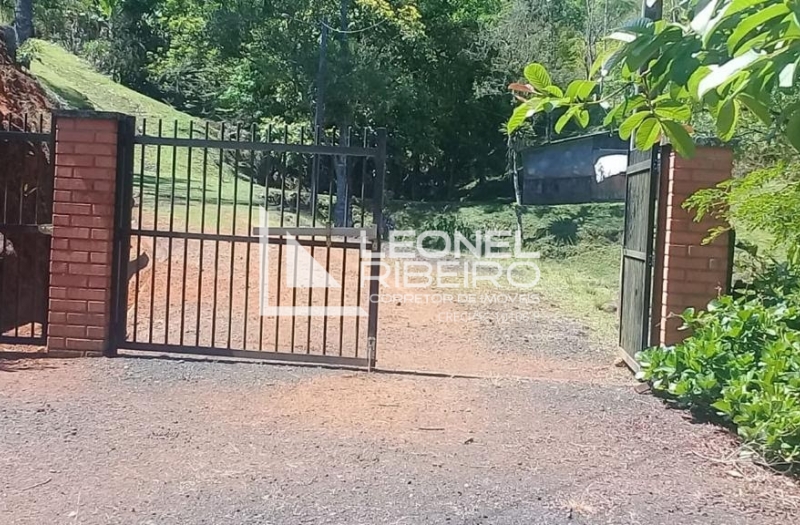 Bel�ssimo S�tio Pronto Para Morar