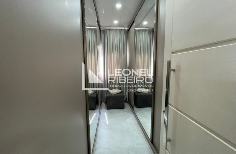 Casa mobiliada com piscina � venda no bairro Quintino em Timb�/SC