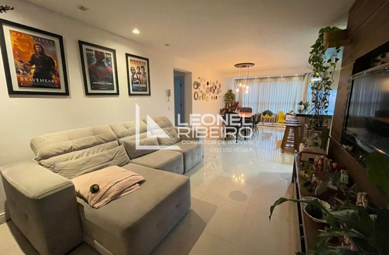 Apartamento alto padr�o semi mobiliado a poucos metros do Centro de Timb�.