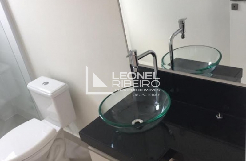 Apartamento alto padr�o semi mobiliado com 3 su�tes no bairro das Na��es/Timb�