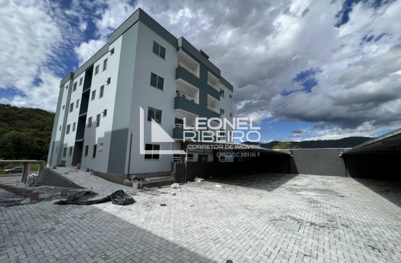 Apartamento Novo em �tima localiza��o no bairro das Na��es - Timb�/SC