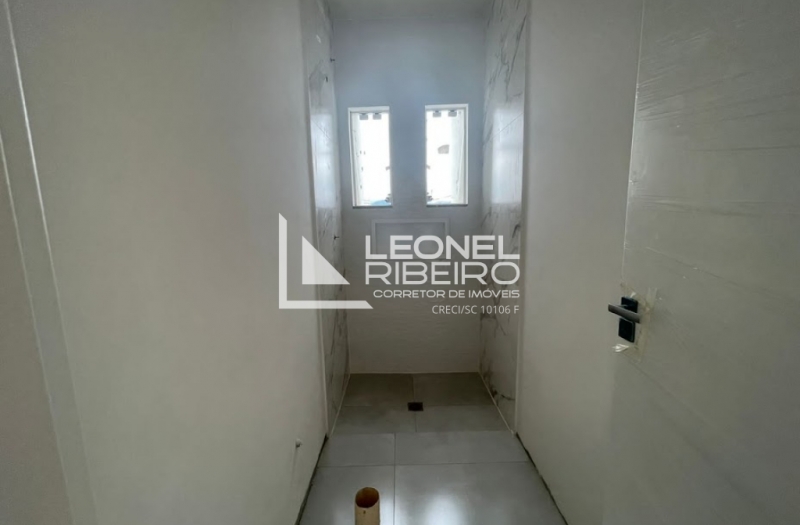 Sobrado Moderno Pronto para morar no Bairro Capitais em Timb�