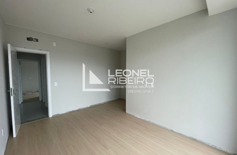 Sobrado Moderno Pronto para morar no Bairro Capitais em Timb�