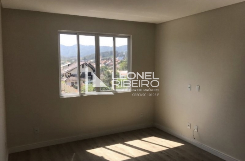 Apartamento alto padr�o semi mobiliado com 3 su�tes no bairro das Na��es/Timb�