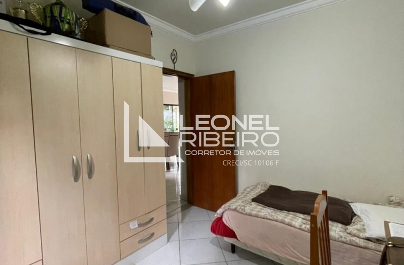 Casa alto padr�o com 2 pavimentos no bairro Imigrantes.