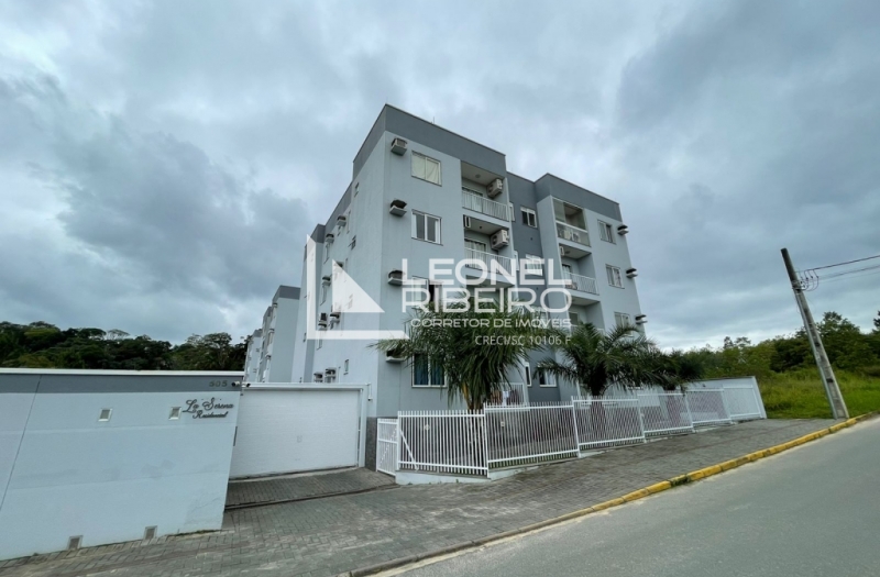 Apartamento com 2 dormit�rios no bairro Quintino