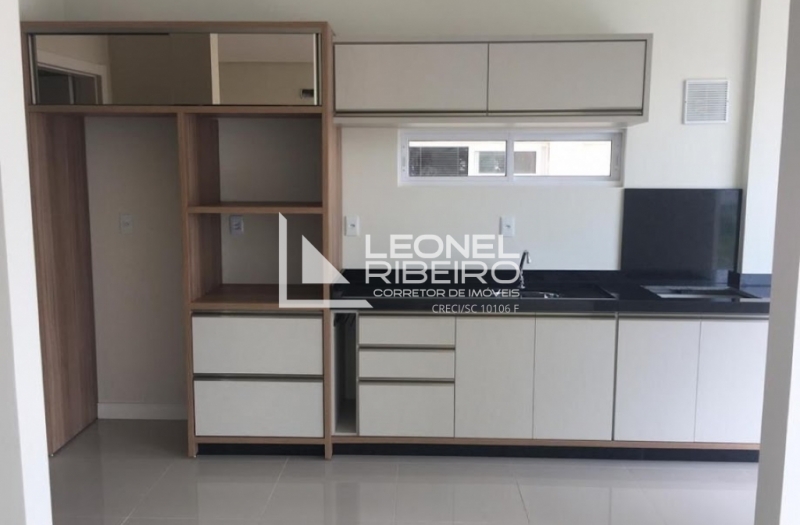 Apartamento alto padr�o semi mobiliado com 3 su�tes no bairro das Na��es/Timb�