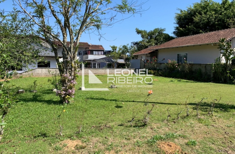 Terreno em �tima localiza��o no bairro G�vea na cidade de Rodeio.