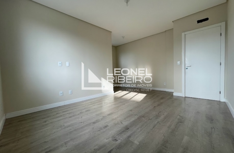 Apartamento alto padr�o semi mobiliado com 3 su�tes no bairro das Na��es/Timb�