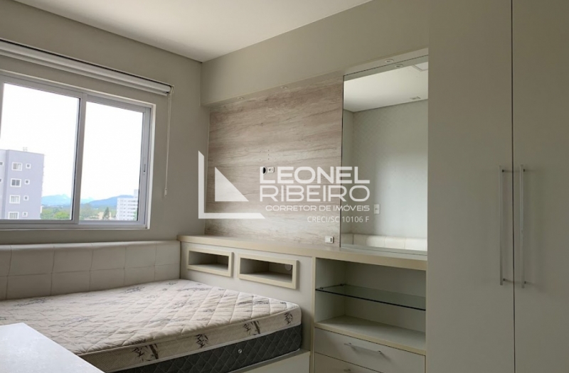 Apartamento mobiliado pr�ximo ao Centro de Timb�.