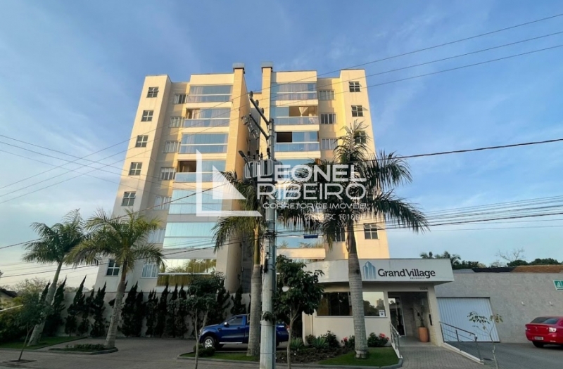 Apartamento alto padr�o semi mobiliado com 3 su�tes no bairro das Na��es/Timb�