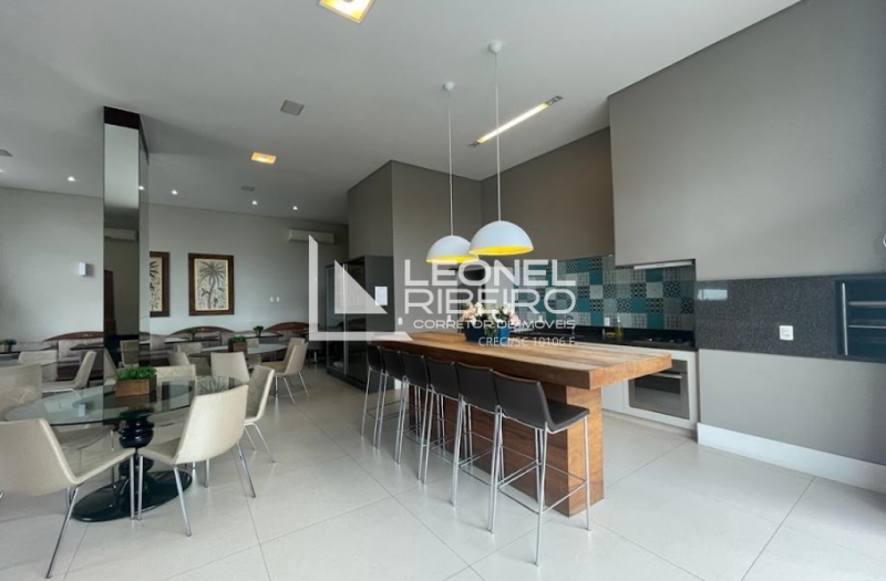 Apartamento alto padr�o semi mobiliado a poucos metros do Centro de Timb�.