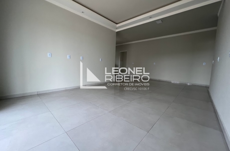 Casa nova em Rio dos Cedros no bairro Divin�ia.