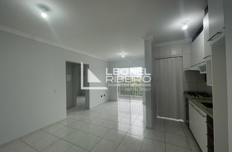 Apartamento com 2 dormit�rios no bairro Quintino