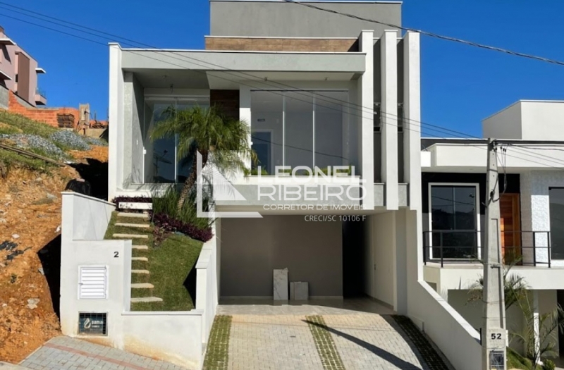 Sobrado Moderno Pronto para morar no Bairro Capitais em Timb�