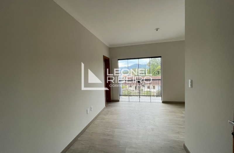 Sobrado Novo em �rea Nobre de Timb�